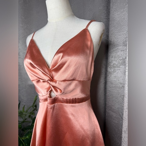 Lulus Dream of Dancing Coral Satin Twist-Front Skater Dress Women’s Sz M - Picture 6 of 14